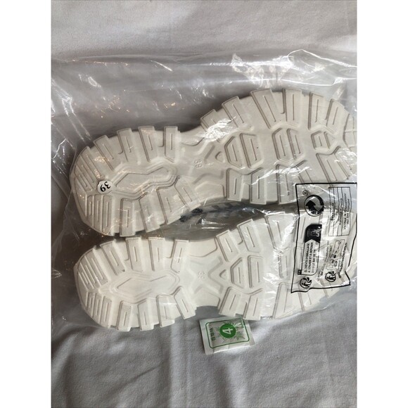 Women's White Sneakers with Leopard Print Size 8.5 Lightweight NEW!! CUTE!! - Picture 5 of 7